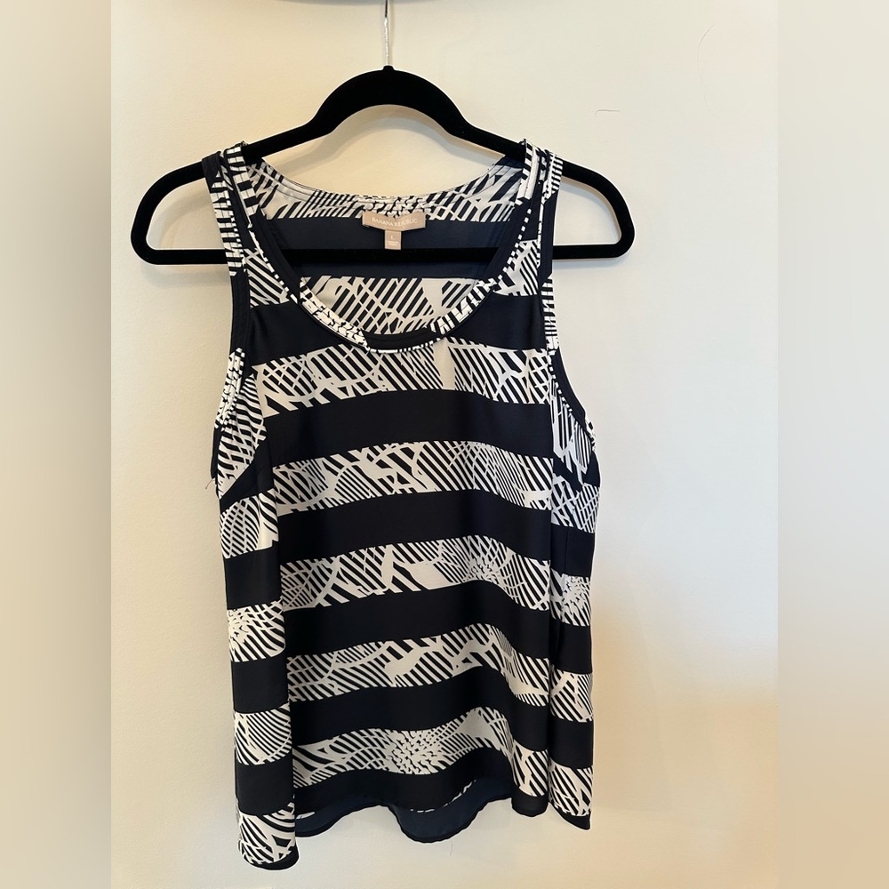 Banana Republic Tank Top Blouse. Navy White Stripe Sleeveless Racerback. Size: L